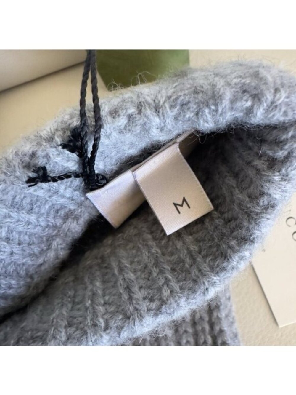 NWT GUCCI Knit Cashmere Leg Warmers Grey 100% Authentic Sz M - Picture 6 of 7